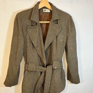 Vintage Womens Coat Size M Brown Tan Plaid Tweed Fully Lined Long Sleeve Belted